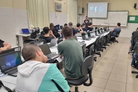 Engenharia de Computação da UniSatc de destaca em aulas práticas e parcerias com indústrias