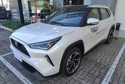 Toyota Yaris Cross XRX Hybrid 2026: o carro que consome menos combustível na cidade do que na rodovia