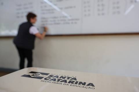 Gabarito preliminar do primeiro dia de prova do maior concurso público da Educação de SC é divulgado