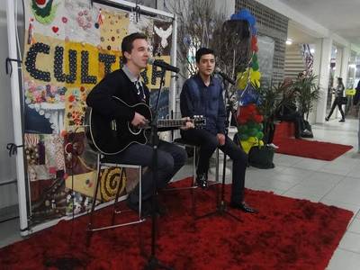 Sertanejo universitário na abertura do semestre