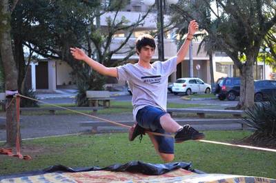 Slackline de Forquilhinha pede colaboração para participar de campeonato no RJ