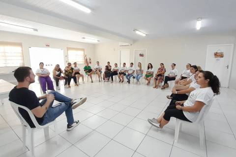 Roda de conversa discute mitos e verdades sobre a fibromialgia