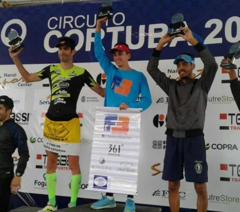 Santiago é vice geral na Meia Maratona de Tubarão