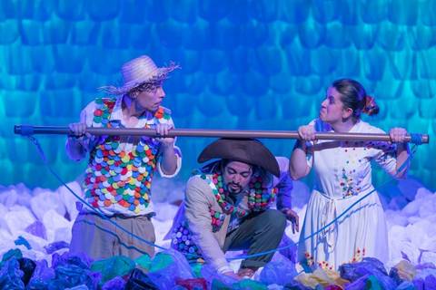 Espetáculo gratuito abre quinta edição do Festival Nacional de Teatro Revirado em Criciúma