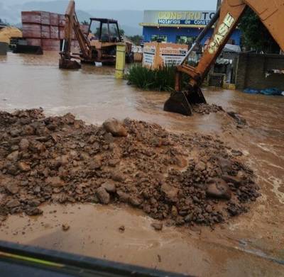 Chuvas intensas deixam 20 pessoas desalojadas em Praia Grande