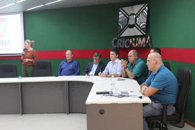 Requalificação do Centro e áreas comerciais de Criciúma pauta debate no Paço Municipal 