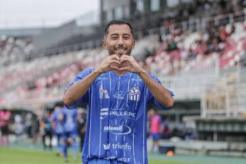 'Foi no instinto', diz Lucas Evaristo sobre gol de bicicleta pelo Caravaggio