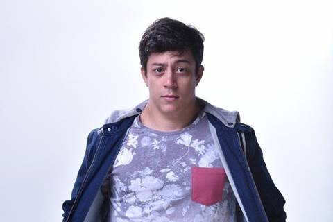 Renato Albani faz apresentação no Elias Angeloni neste domingo