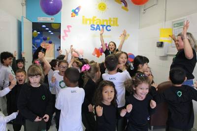 Volta às aulas Satc: Colégio e Centro Universitário recepcionam alunos para 2º semestre 