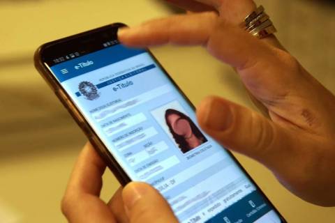 Eleitores têm um mês para regularizar pendências e ficar aptos a votar