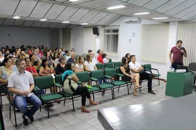 Contemplados com refrigeradores do PEE passam por capacitação
