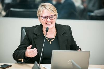 Pelo Estado Entrevista: Luciane Carminatti, presidente da Comissão de Educação e Cultura da Alesc