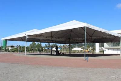 Estrutura começa a ser montada para o primeiro evento de food truck da região