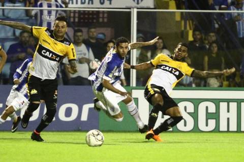 Criciúma bate o Avaí e conquista primeira vitória no Campeonato da Série B