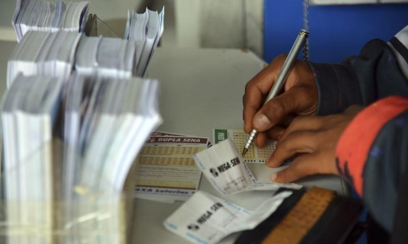 Apostador de Santa Catarina fatura mais de R$ 97 mil na Mega-Sena; prêmio principal acumulou 