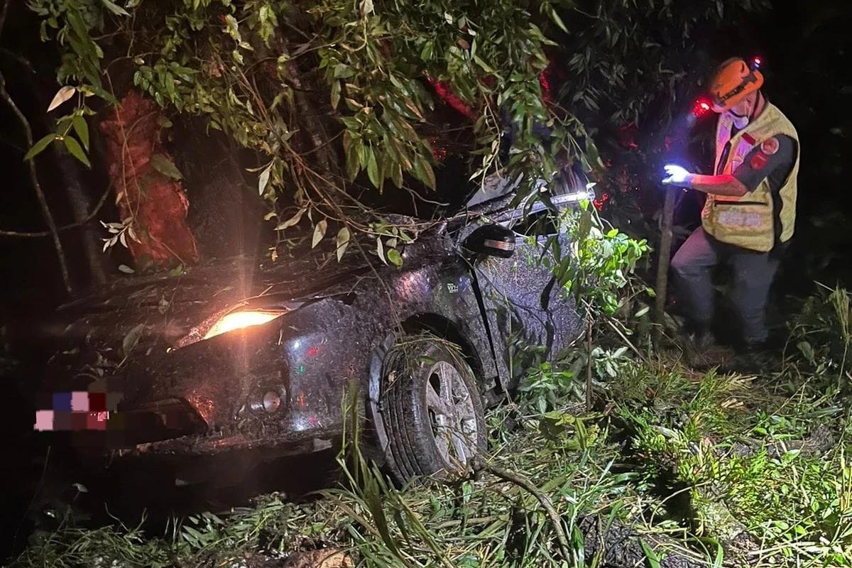 Dois homens morrem após saída de pista na SC-108
