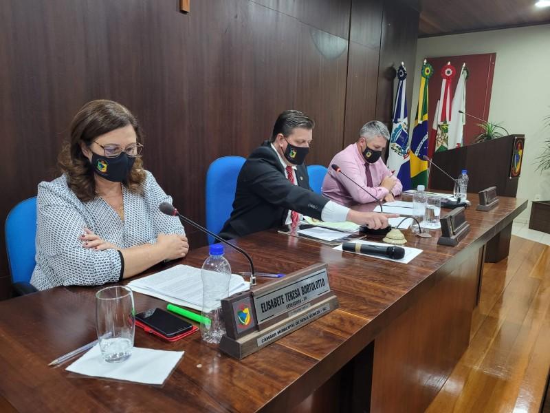 Vereadores de Nova Veneza votam contra aumento na cobrança da taxa de iluminação pública