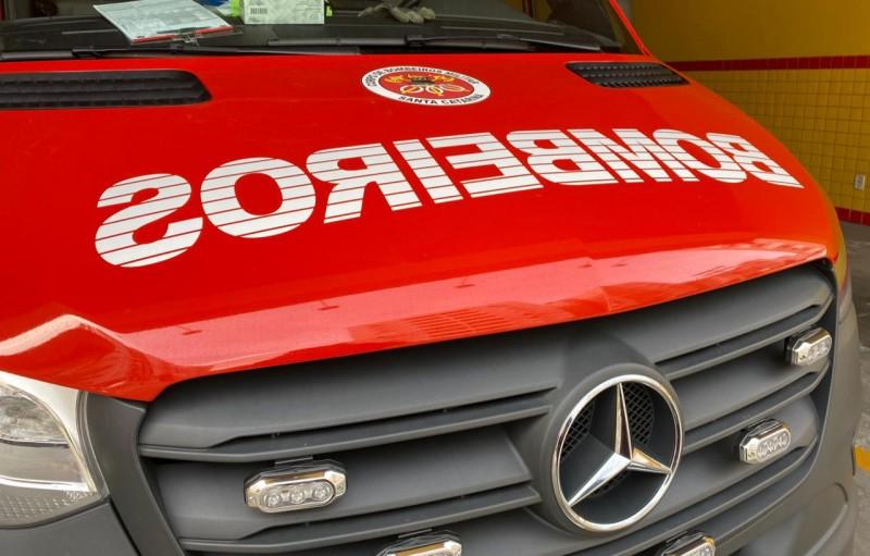 Pousada é atingida por incêndio durante a madrugada em Laguna 