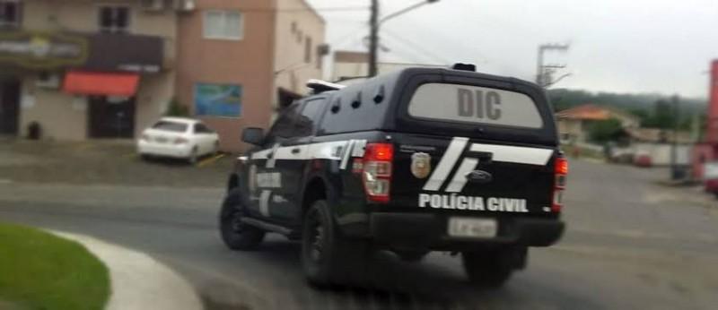 Trio investigado por assaltar estabelecimento comercial e agredir idoso é preso pela Polícia Civil 