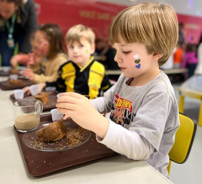 Educação Infantil do Colégio Satc oferece cardápio alimentar diferenciado aos alunos