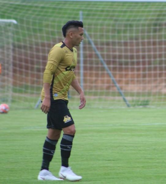Gol do atacante Reis viraliza na Argentina e é destaque em noticiário 