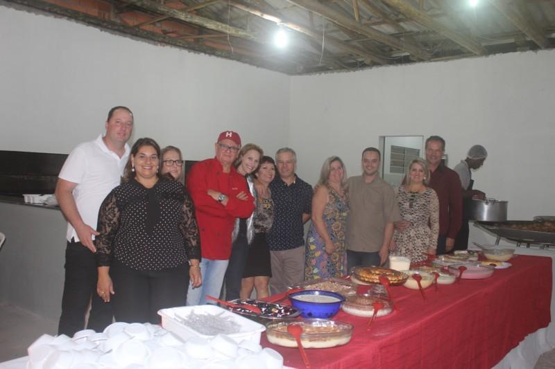 Jantar Dançante em Homenagens as Mães