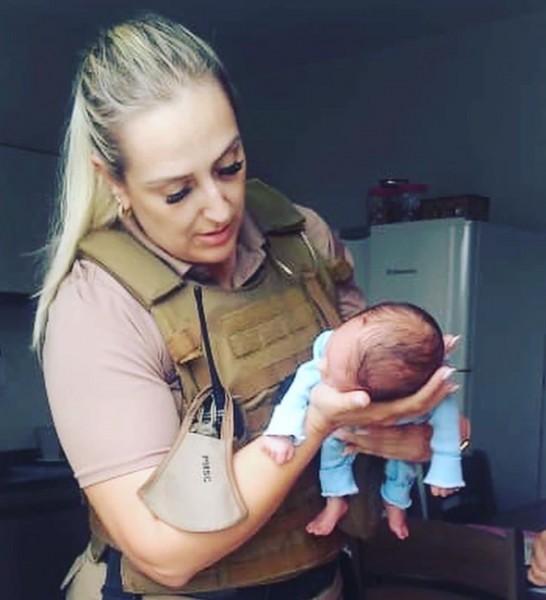 Policial militar salva bebê engasgado em Capivari de Baixo