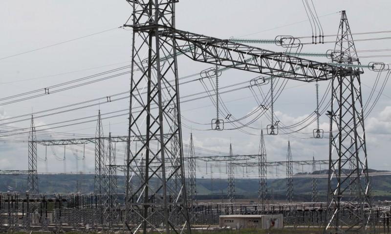 Publicada MP que isenta consumidor com baixa renda de pagar conta de luz