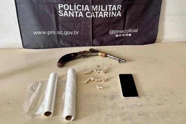 Homem é preso em flagrante por tráfico de drogas em Balneário Arroio do Silva