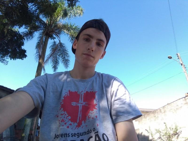 Família faz campanha para ajudar jovem que precisa realizar cirurgia cardiovascular