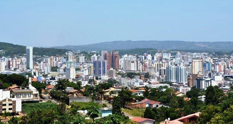 Mais de 52% do eleitorado de Criciúma é feminino; cidade possui mais de 146 mil eleitores 