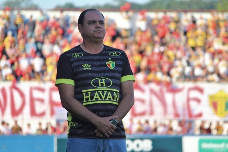 Waguinho Dias é anunciado como novo técnico do Criciúma