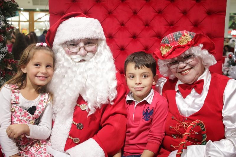 Chegada do Papai Noel terá show com Neguinho & Emanuel