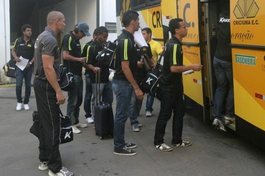 Problema no aeroporto de Viracopos atrasa retorno do líder da Série B