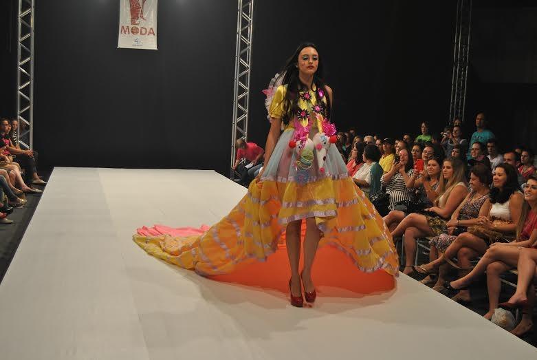 Desfile do curso de Moda da Unisul levará Mundo Encantado à passarela