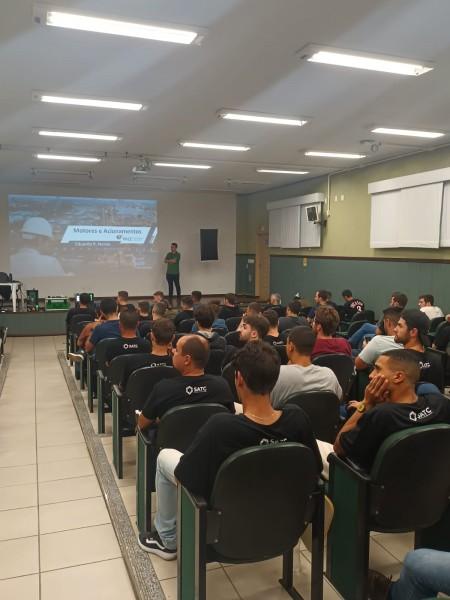 Acadêmicos da UniSatc têm palestra sobre Sustentabilidade Energética  