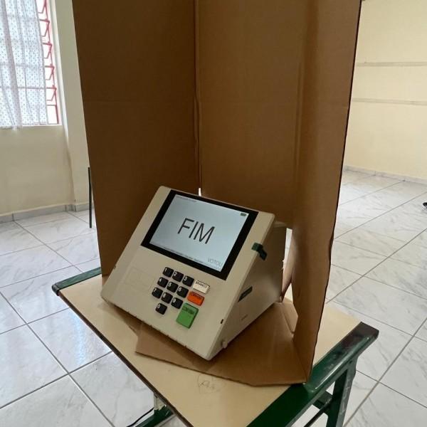 'Manhã atípica': supervisor técnico explica que dez urnas precisaram ser substituídas  