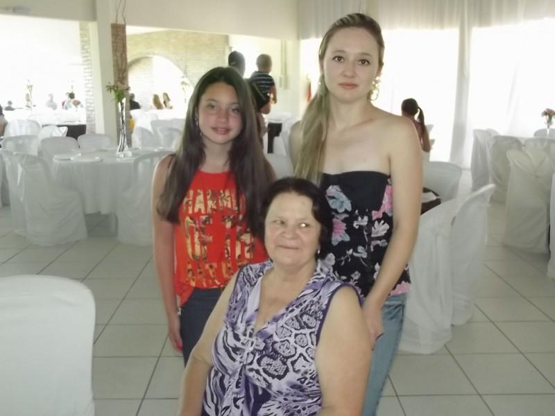 Colaboradores da Cecrisa S/A  promovem Paella Beneficente