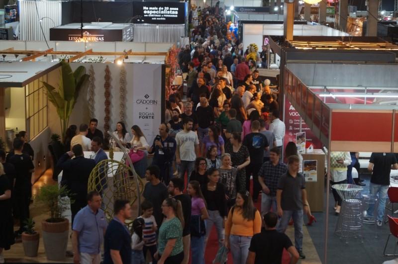 Com expectativa de 60 mil visitantes, CasaPronta reúne expositores de cinco estados em Criciúma