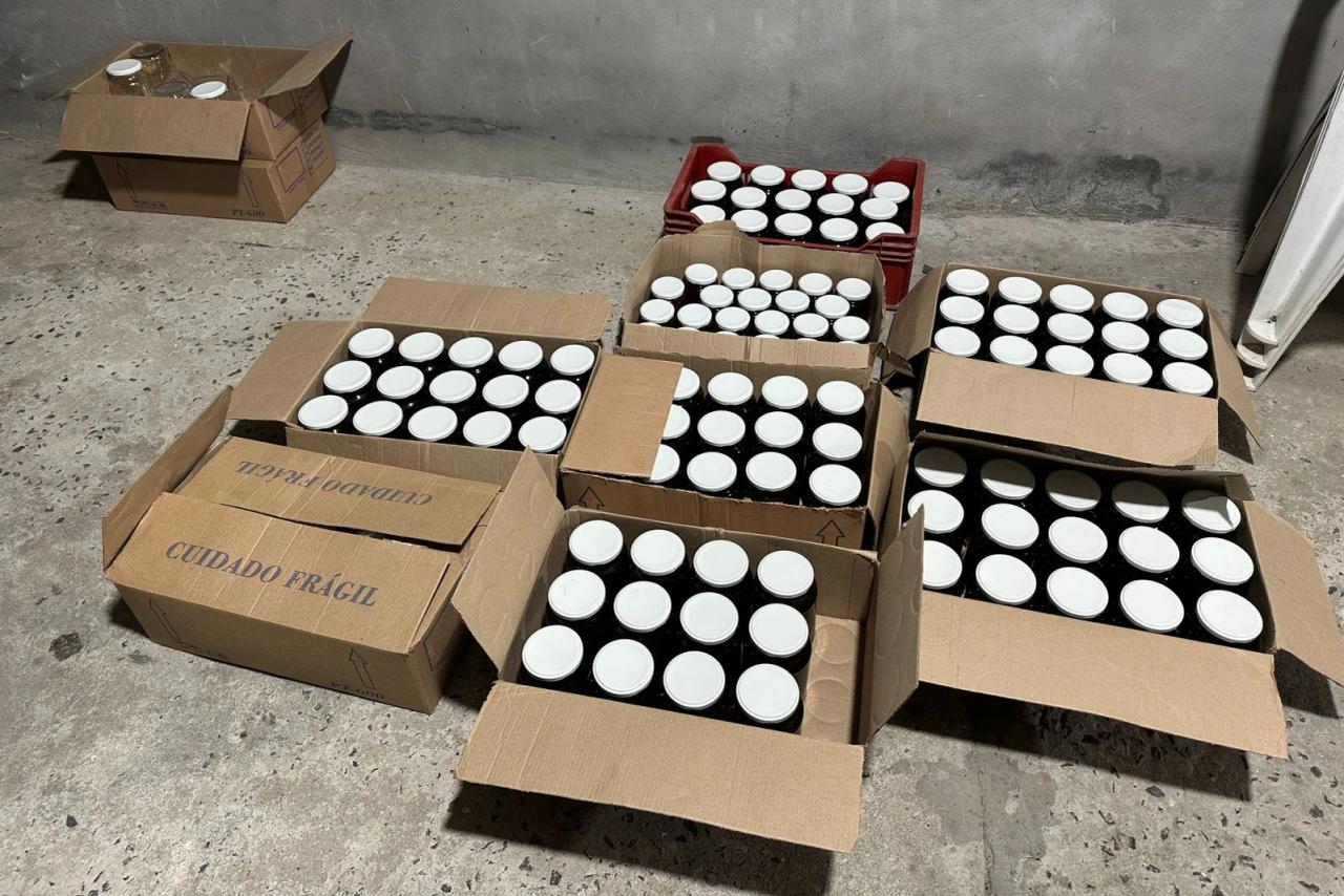Fotos: Gaeco investiga uso de rótulos falsificados em produtos de mel no Sul de SC