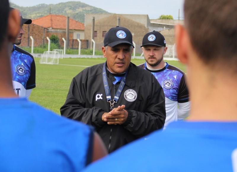 Silas não é mais o técnico do Atlético Tubarão 