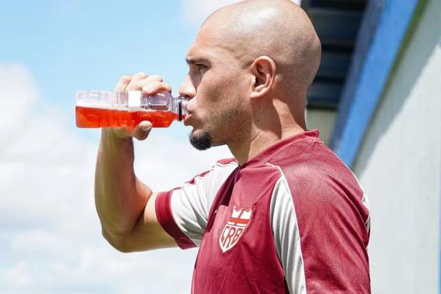 CRB tem dois atletas ex-Criciúma no elenco; um campeão e outro rebaixado