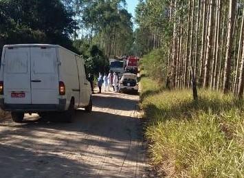 Carroceiro morre atropelado após colidir contra caminhão em Araranguá