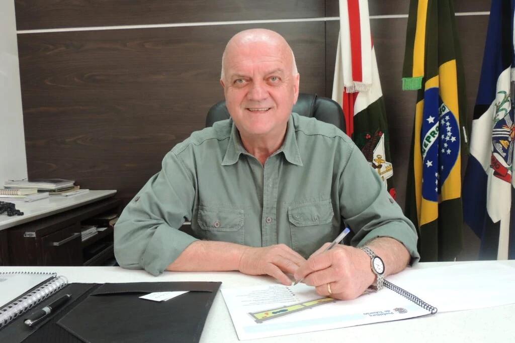 Ex-prefeito de Tubarão, Olavio Falchetti morre aos 76 anos