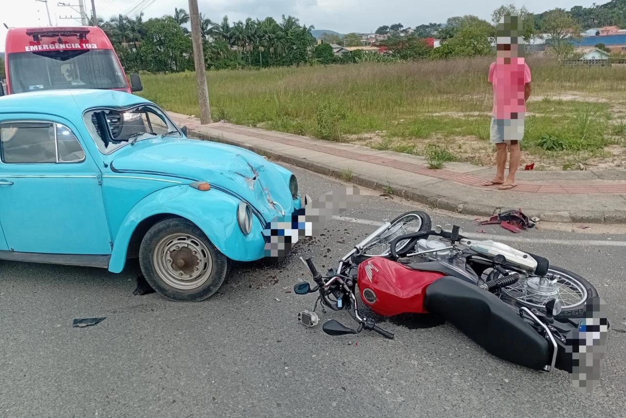 Motociclista fica ferido após colisão com carro em Cocal do Sul