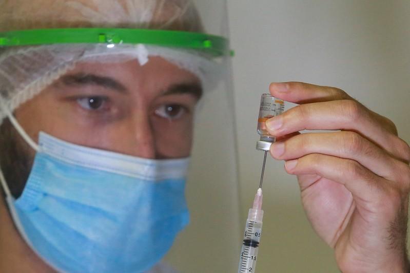 Criciúma inicia vacinação em lactantes, grávidas e puérperas sem comorbidades neste sábado