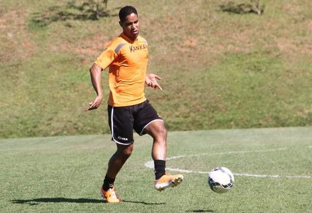 Por fuga da degola, Cleber Santana projeta sequência de vitórias do Tigre