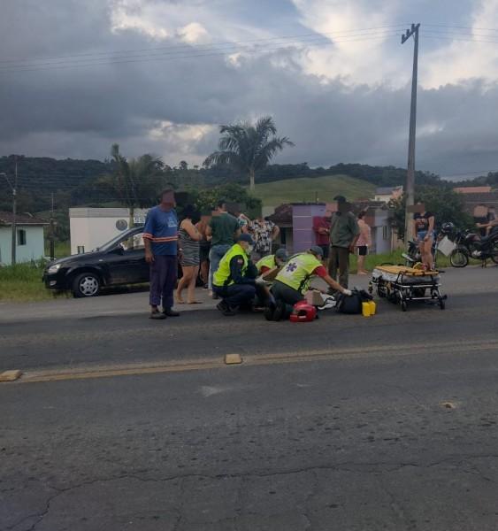 Motociclista fica ferido após colisão com veículo em Orleans