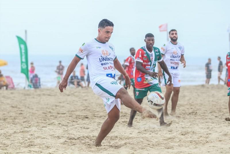 São José e Leeds estreiam com vitória no Praião