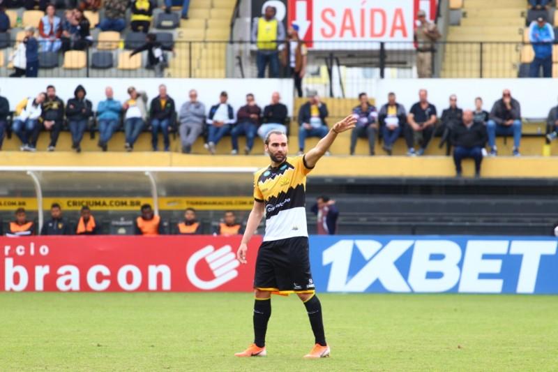 Artilheiro do Tigre na Série B, Léo Gamalho enfrenta maior seca desde que chegou ao clube
